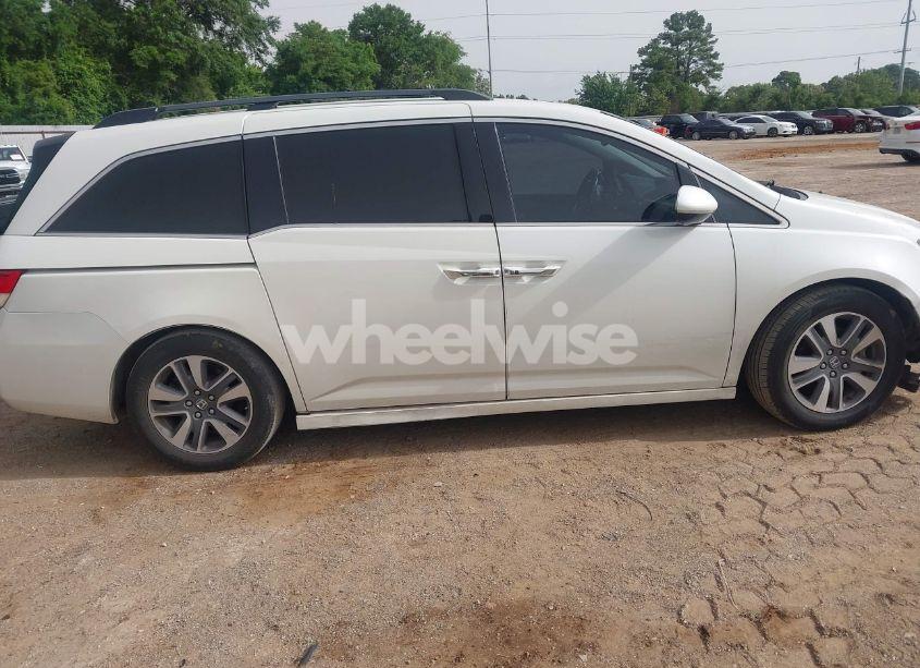 Photo 13 of 2015 Honda Odyssey TOURING/TOURING ELITE (VIN 5FNRL5H96FB045968)