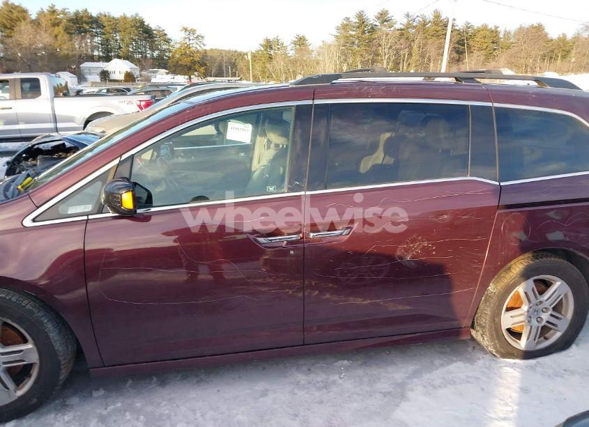 Photo 14 of 2011 Honda Odyssey TOURING/TOURING ELITE (VIN 5FNRL5H97BB013847)