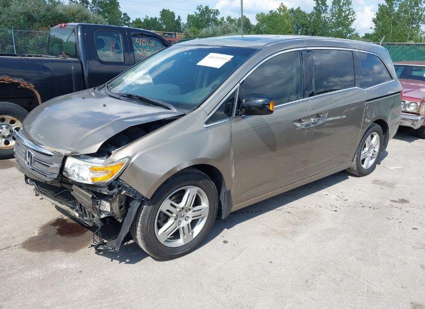 Photo 2 of 2011 Honda Odyssey TOURING/TOURING ELITE (VIN 5FNRL5H97BB030034)