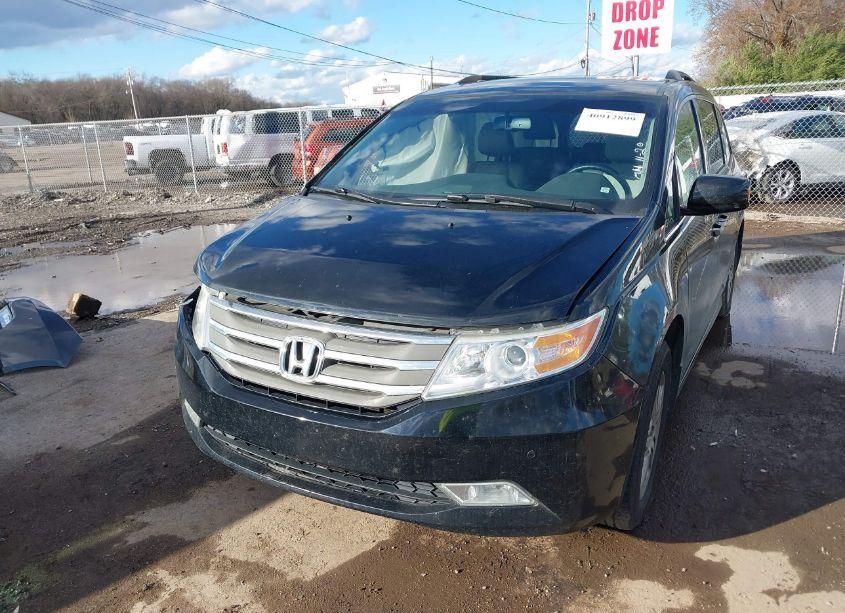 Photo 2 of 2011 Honda Odyssey TOURING/TOURING ELITE (VIN 5FNRL5H97BB032964)