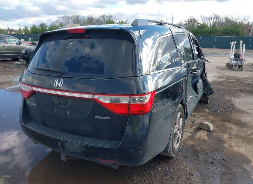 Photo 4 of 2011 Honda Odyssey TOURING/TOURING ELITE (VIN 5FNRL5H97BB032964)