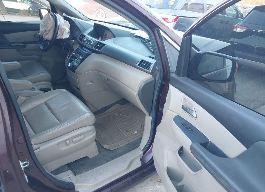 Photo 5 of 2011 Honda Odyssey TOURING/TOURING ELITE (VIN 5FNRL5H97BB036593)