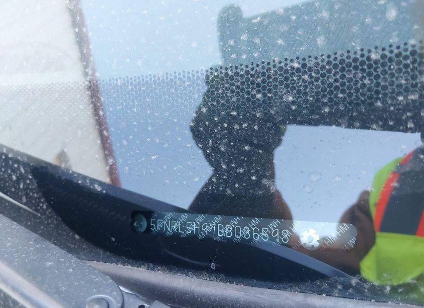 Photo 9 of 2011 Honda Odyssey TOURING/TOURING ELITE (VIN 5FNRL5H97BB036593)