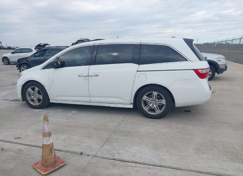 Photo 14 of 2011 Honda Odyssey TOURING/TOURING ELITE (VIN 5FNRL5H97BB073725)