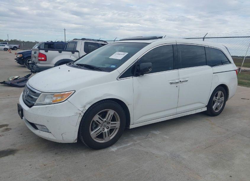Photo 2 of 2011 Honda Odyssey TOURING/TOURING ELITE (VIN 5FNRL5H97BB073725)
