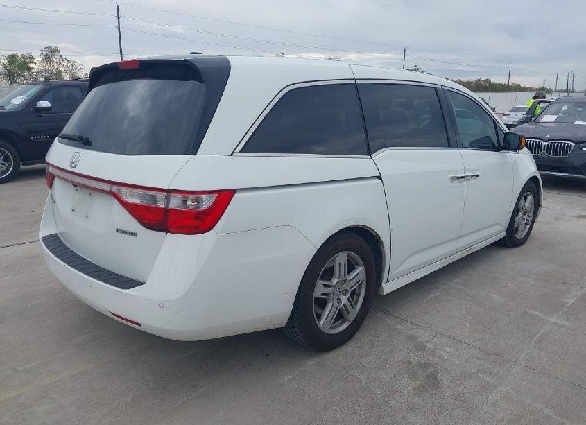 Photo 4 of 2011 Honda Odyssey TOURING/TOURING ELITE (VIN 5FNRL5H97BB073725)