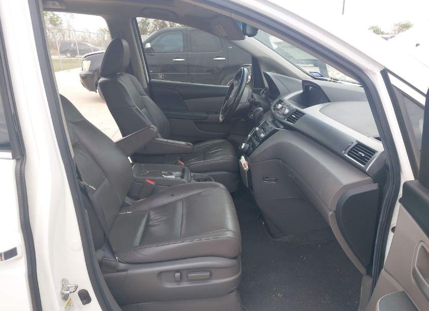 Photo 5 of 2011 Honda Odyssey TOURING/TOURING ELITE (VIN 5FNRL5H97BB073725)