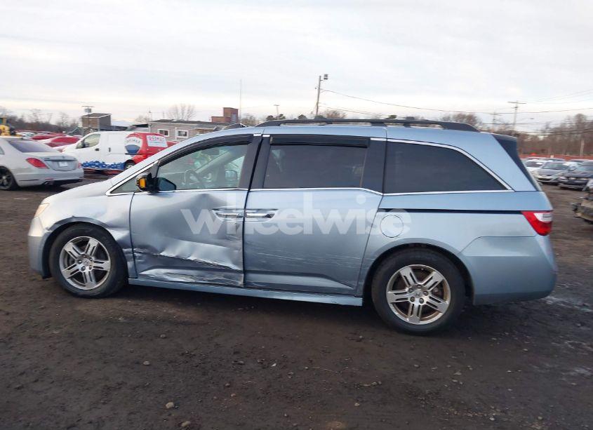 Photo 14 of 2011 Honda Odyssey TOURING/TOURING ELITE (VIN 5FNRL5H97BB085647)