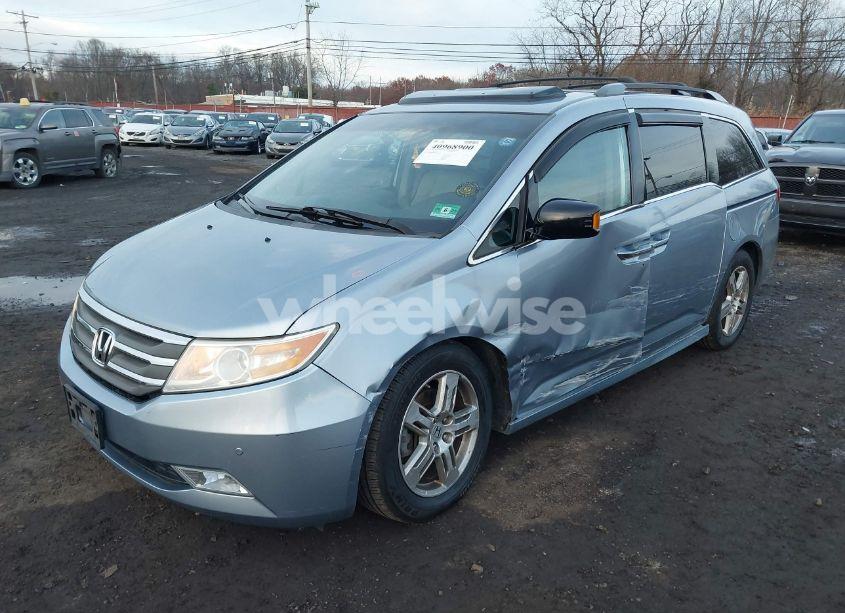 Photo 2 of 2011 Honda Odyssey TOURING/TOURING ELITE (VIN 5FNRL5H97BB085647)