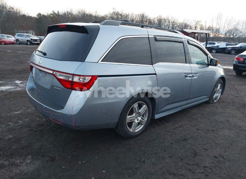 Photo 4 of 2011 Honda Odyssey TOURING/TOURING ELITE (VIN 5FNRL5H97BB085647)