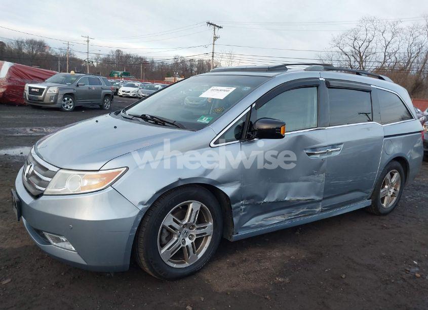 Photo 6 of 2011 Honda Odyssey TOURING/TOURING ELITE (VIN 5FNRL5H97BB085647)