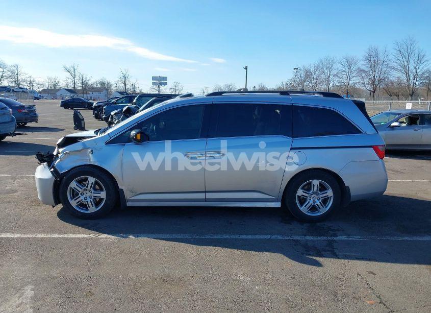 Photo 14 of 2011 Honda Odyssey TOURING/TOURING ELITE (VIN 5FNRL5H97BB085860)