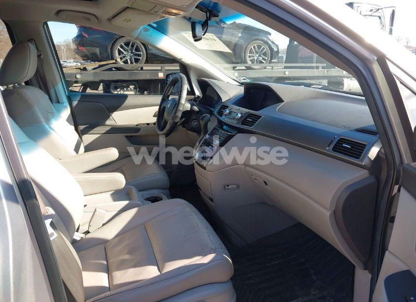 Photo 5 of 2011 Honda Odyssey TOURING/TOURING ELITE (VIN 5FNRL5H97BB085860)