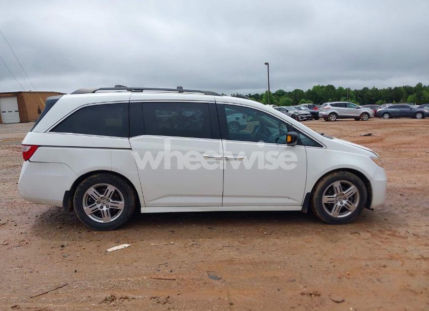 Photo 13 of 2011 Honda Odyssey TOURING/TOURING ELITE (VIN 5FNRL5H97BB088337)