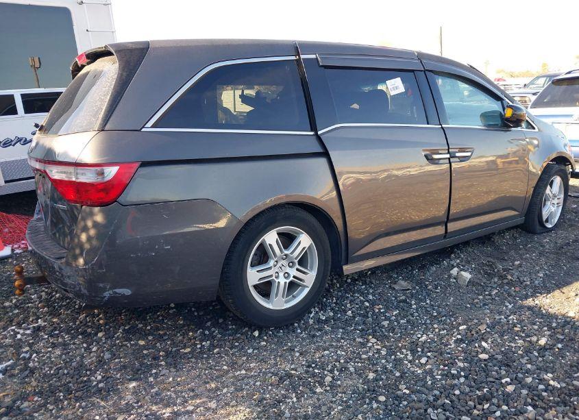 Photo 4 of 2013 Honda Odyssey TOURING/TOURING ELITE (VIN 5FNRL5H97DB009042)