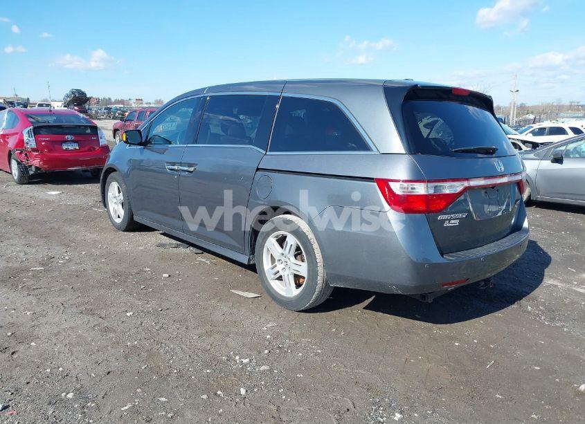 Photo 3 of 2013 Honda Odyssey TOURING/TOURING ELITE (VIN 5FNRL5H97DB018839)