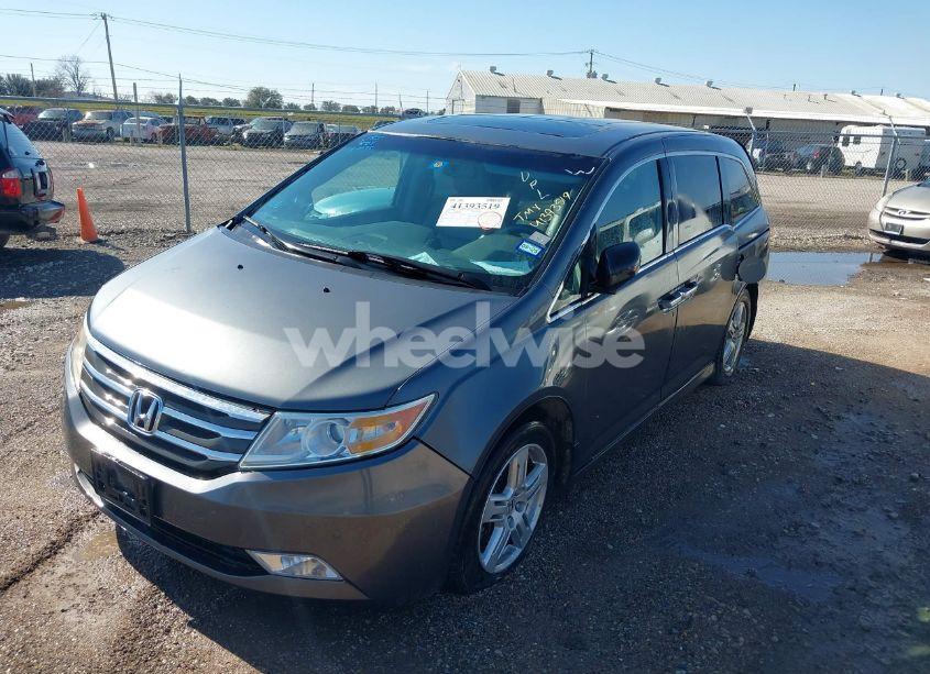 Photo 2 of 2013 Honda Odyssey TOURING/TOURING ELITE (VIN 5FNRL5H97DB026052)