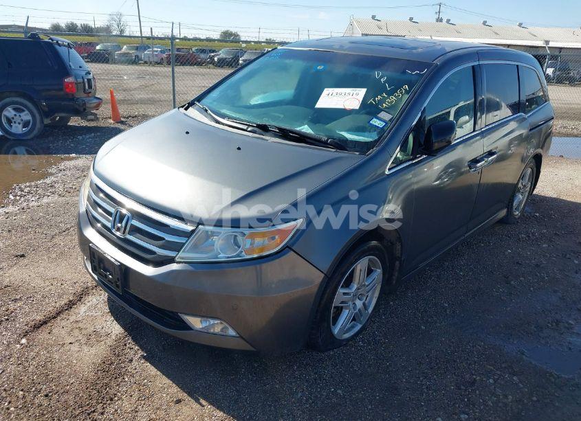 Photo 6 of 2013 Honda Odyssey TOURING/TOURING ELITE (VIN 5FNRL5H97DB026052)
