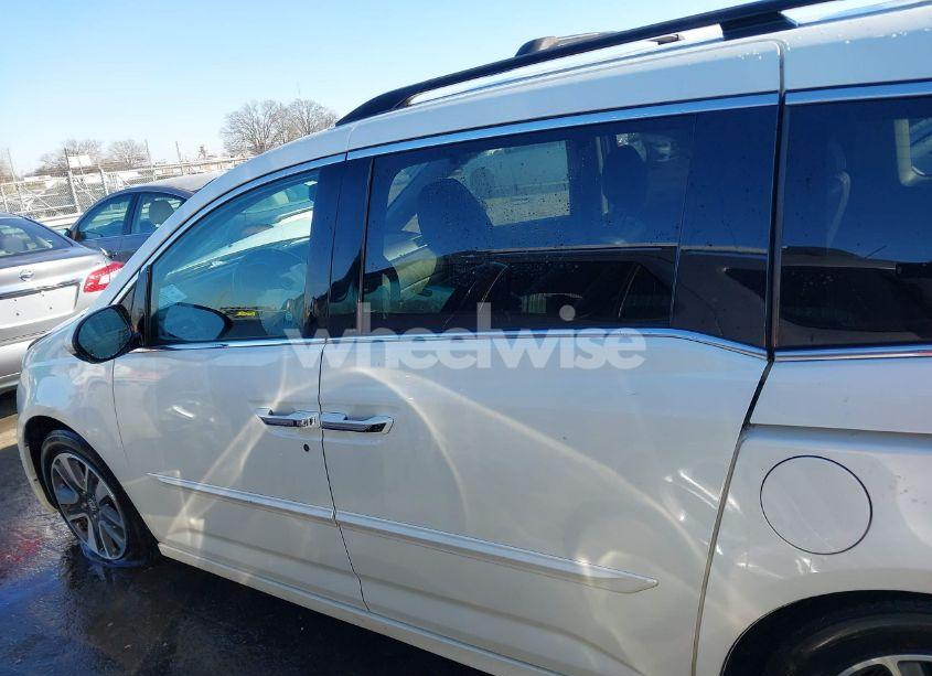 Photo 14 of 2014 Honda Odyssey TOURING/TOURING ELITE (VIN 5FNRL5H97EB031978)