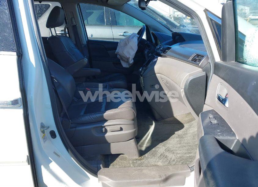 Photo 5 of 2014 Honda Odyssey TOURING/TOURING ELITE (VIN 5FNRL5H97EB031978)