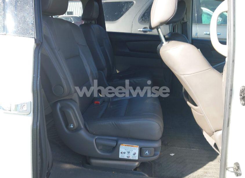Photo 8 of 2014 Honda Odyssey TOURING/TOURING ELITE (VIN 5FNRL5H97EB031978)