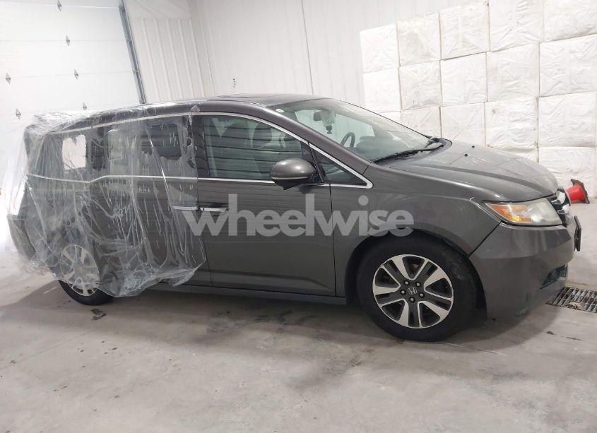 Photo 13 of 2014 Honda Odyssey TOURING/TOURING ELITE (VIN 5FNRL5H97EB092800)