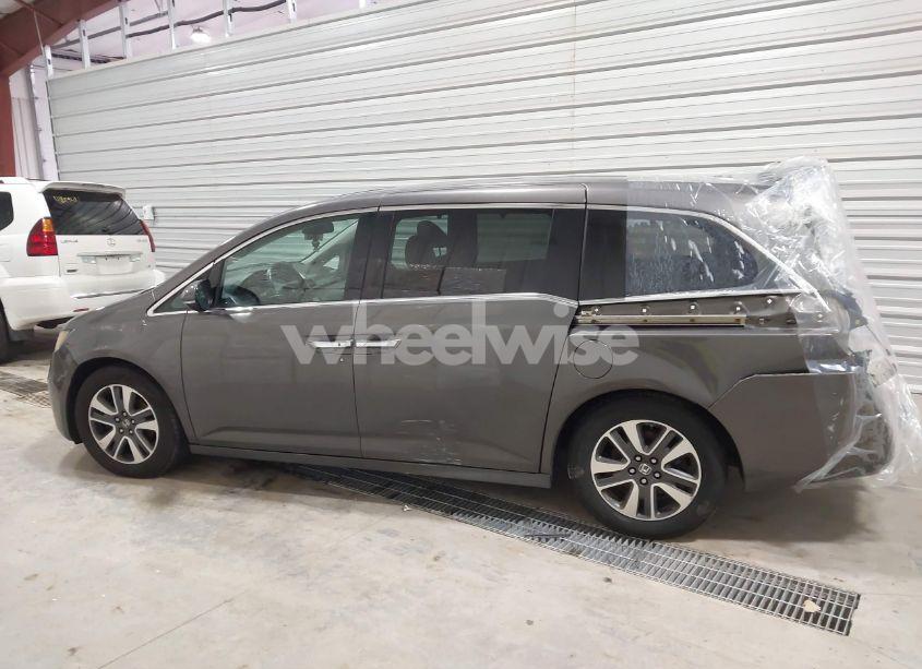 Photo 14 of 2014 Honda Odyssey TOURING/TOURING ELITE (VIN 5FNRL5H97EB092800)