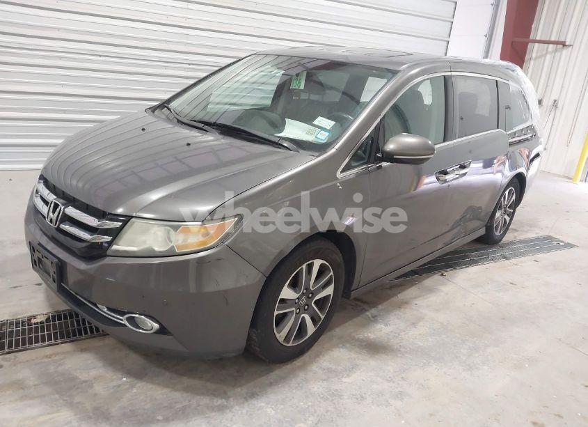 Photo 2 of 2014 Honda Odyssey TOURING/TOURING ELITE (VIN 5FNRL5H97EB092800)