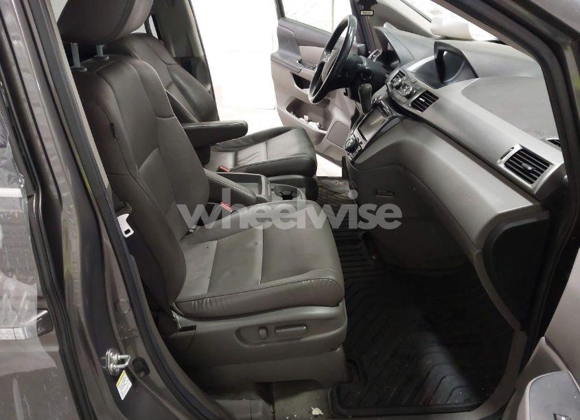 Photo 5 of 2014 Honda Odyssey TOURING/TOURING ELITE (VIN 5FNRL5H97EB092800)