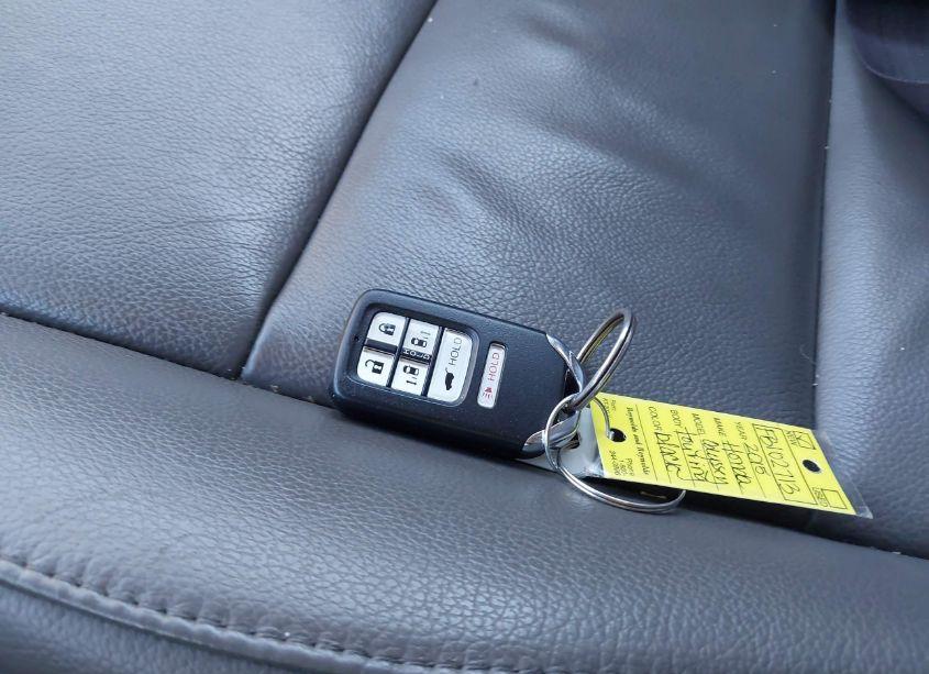 Photo 11 of 2015 Honda Odyssey TOURING/TOURING ELITE (VIN 5FNRL5H97FB102713)