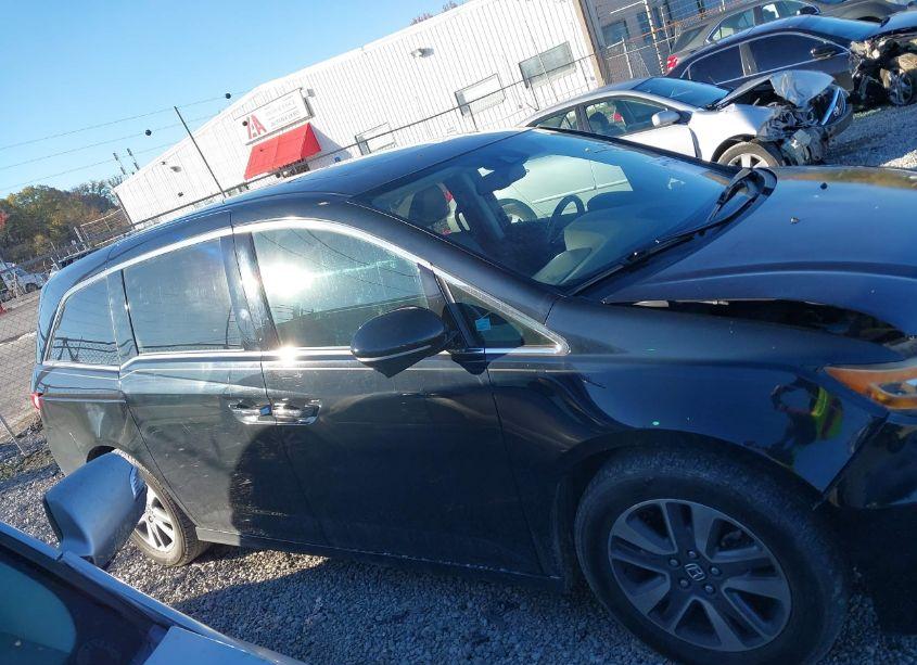 Photo 13 of 2015 Honda Odyssey TOURING/TOURING ELITE (VIN 5FNRL5H97FB102713)