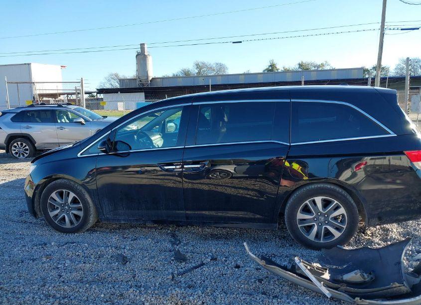 Photo 14 of 2015 Honda Odyssey TOURING/TOURING ELITE (VIN 5FNRL5H97FB102713)