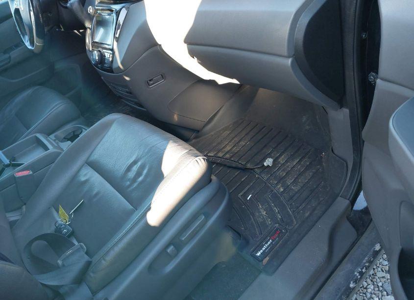 Photo 5 of 2015 Honda Odyssey TOURING/TOURING ELITE (VIN 5FNRL5H97FB102713)