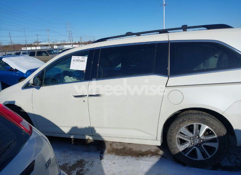 Photo 13 of 2016 Honda Odyssey TOURING/TOURING ELITE (VIN 5FNRL5H97GB125460)