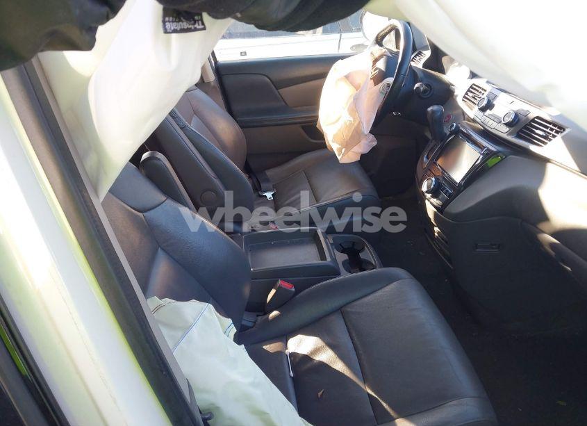 Photo 5 of 2016 Honda Odyssey TOURING/TOURING ELITE (VIN 5FNRL5H97GB125460)