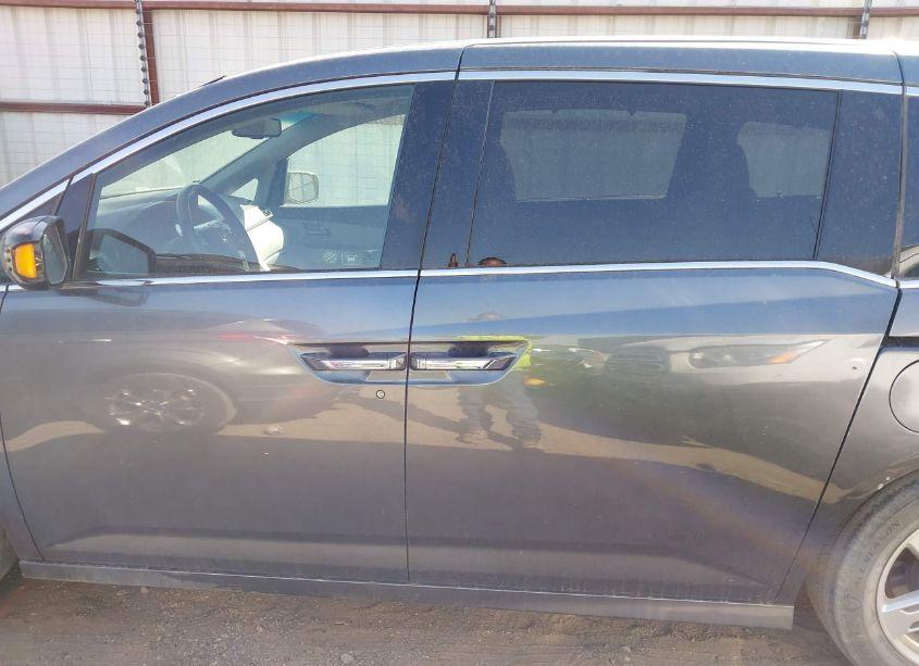 Photo 15 of 2011 Honda Odyssey TOURING/TOURING ELITE (VIN 5FNRL5H98BB002050)