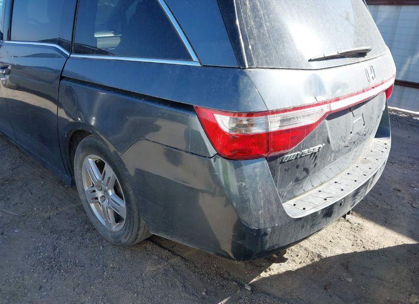 Photo 3 of 2011 Honda Odyssey TOURING/TOURING ELITE (VIN 5FNRL5H98BB002050)