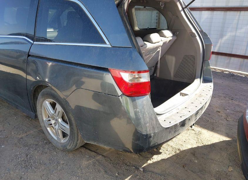 Photo 4 of 2011 Honda Odyssey TOURING/TOURING ELITE (VIN 5FNRL5H98BB002050)