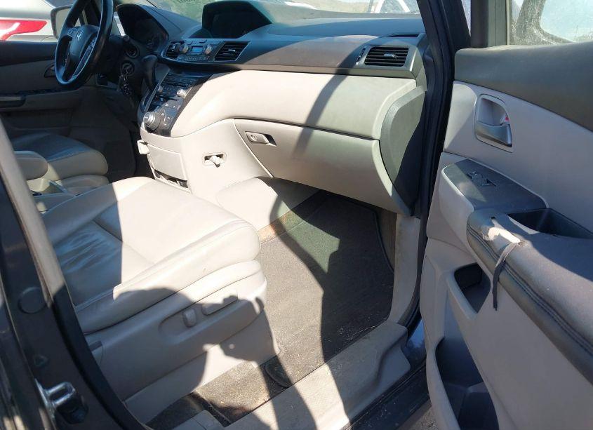 Photo 5 of 2011 Honda Odyssey TOURING/TOURING ELITE (VIN 5FNRL5H98BB002050)