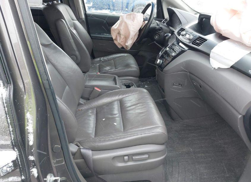 Photo 5 of 2011 Honda Odyssey TOURING/TOURING ELITE (VIN 5FNRL5H98BB015607)