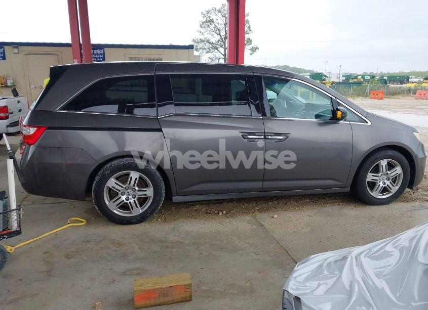 Photo 13 of 2011 Honda Odyssey TOURING/TOURING ELITE (VIN 5FNRL5H98BB049224)