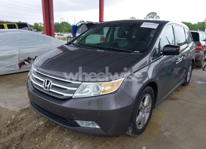 Photo 2 of 2011 Honda Odyssey TOURING/TOURING ELITE (VIN 5FNRL5H98BB049224)