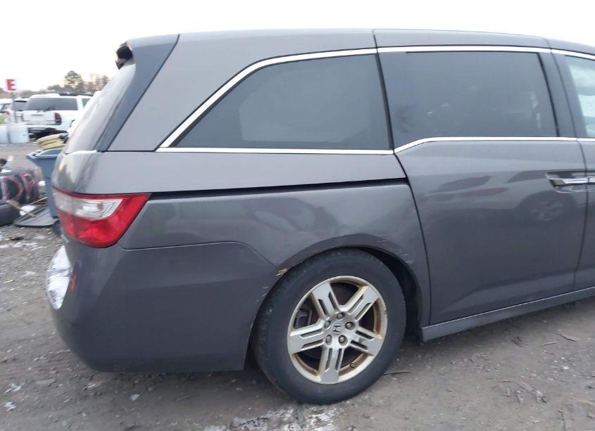 Photo 6 of 2011 Honda Odyssey TOURING/TOURING ELITE (VIN 5FNRL5H98BB072664)
