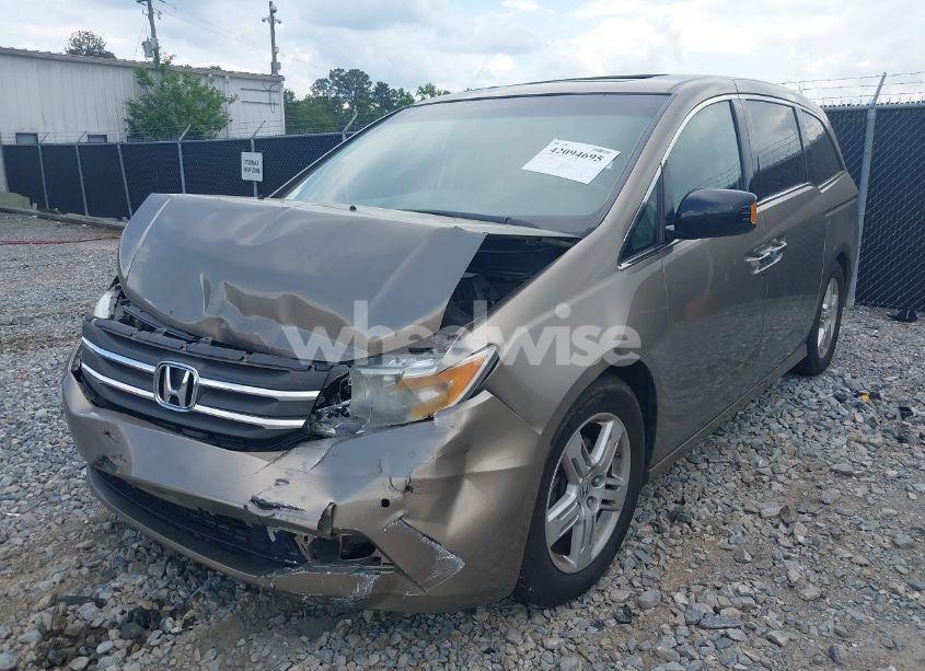 Photo 2 of 2011 Honda Odyssey TOURING/TOURING ELITE (VIN 5FNRL5H98BB095796)