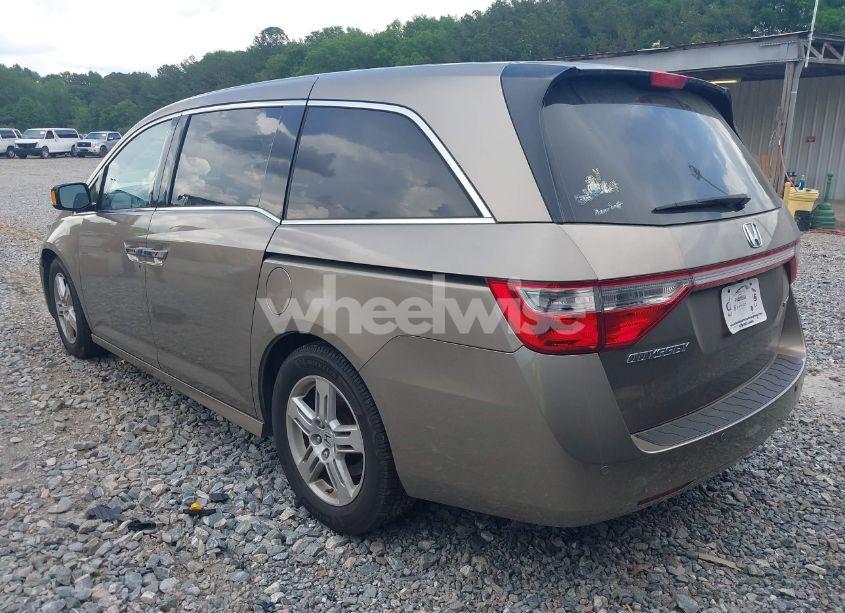 Photo 3 of 2011 Honda Odyssey TOURING/TOURING ELITE (VIN 5FNRL5H98BB095796)