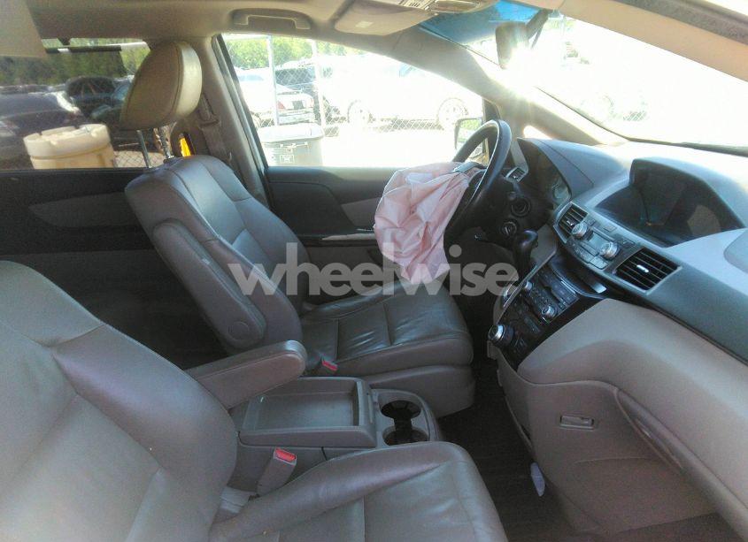 Photo 5 of 2012 Honda Odyssey TOURING/TOURING ELITE (VIN 5FNRL5H98CB025216)