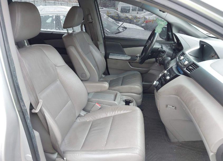 Photo 5 of 2012 Honda Odyssey TOURING/TOURING ELITE (VIN 5FNRL5H98CB092642)