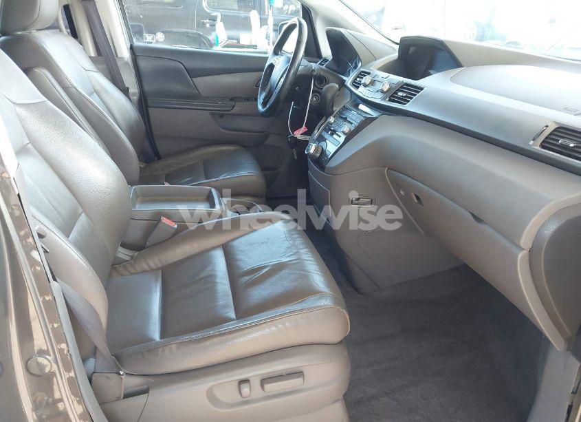 Photo 5 of 2012 Honda Odyssey TOURING/TOURING ELITE (VIN 5FNRL5H98CB093967)