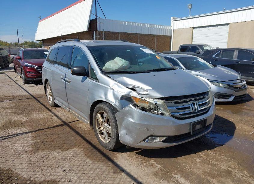 2013 Honda Odyssey TOURING/TOURING ELITE (VIN 5FNRL5H98DB003735) main photo