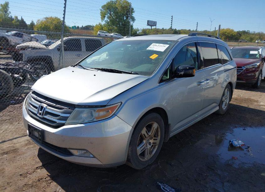 Photo 12 of 2013 Honda Odyssey TOURING/TOURING ELITE (VIN 5FNRL5H98DB003735)